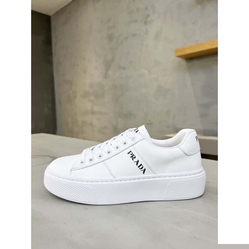 Pra*a casual shoes